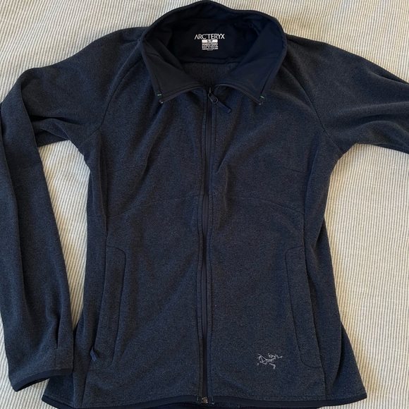 Arc'teryx Jackets & Blazers - Arc'teryx Women's Dark Navy Full-Zip Jacket